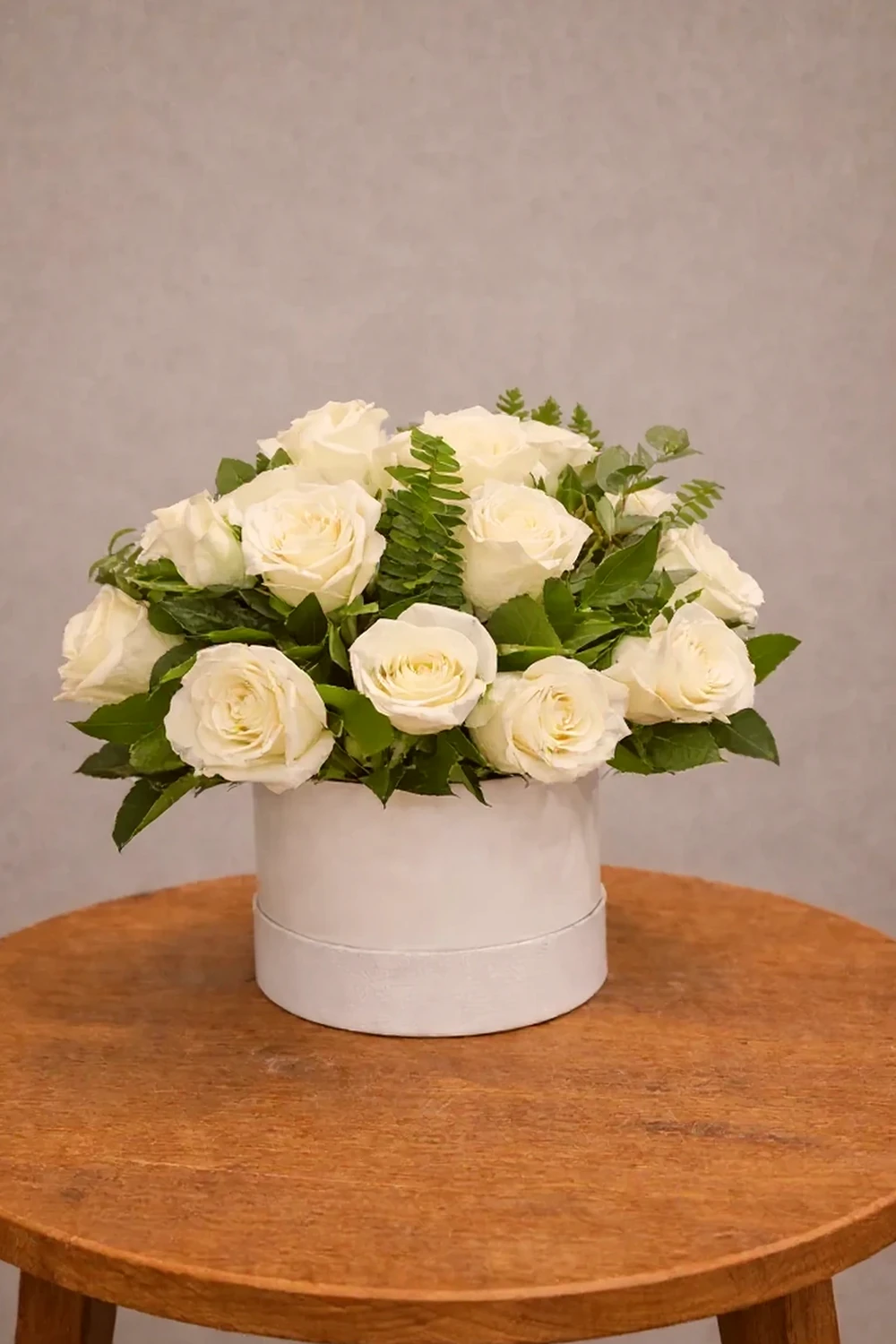 Caixa Branca Elegante – 25 Rosas Brancas, imagem ilustrativa