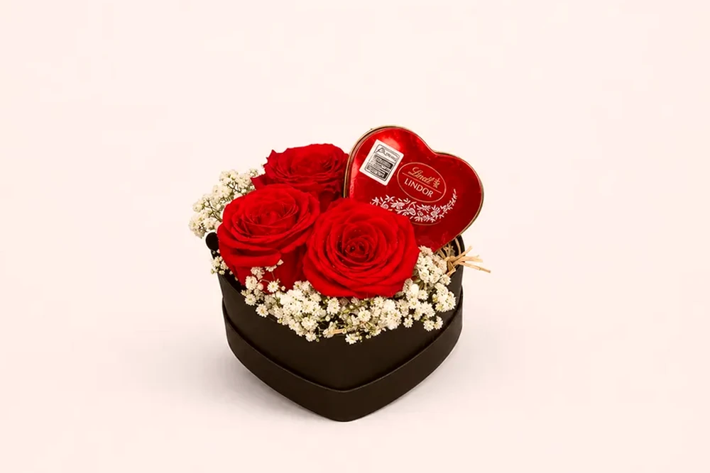 Box Coração com 3 Rosas Vermelhas e Chocolate Lindt, imagem ilustrativa