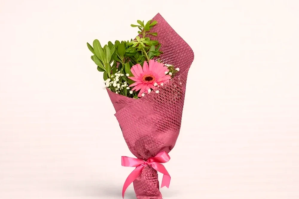 Mini Buquê com Gérbera Rosa, imagem ilustrativa