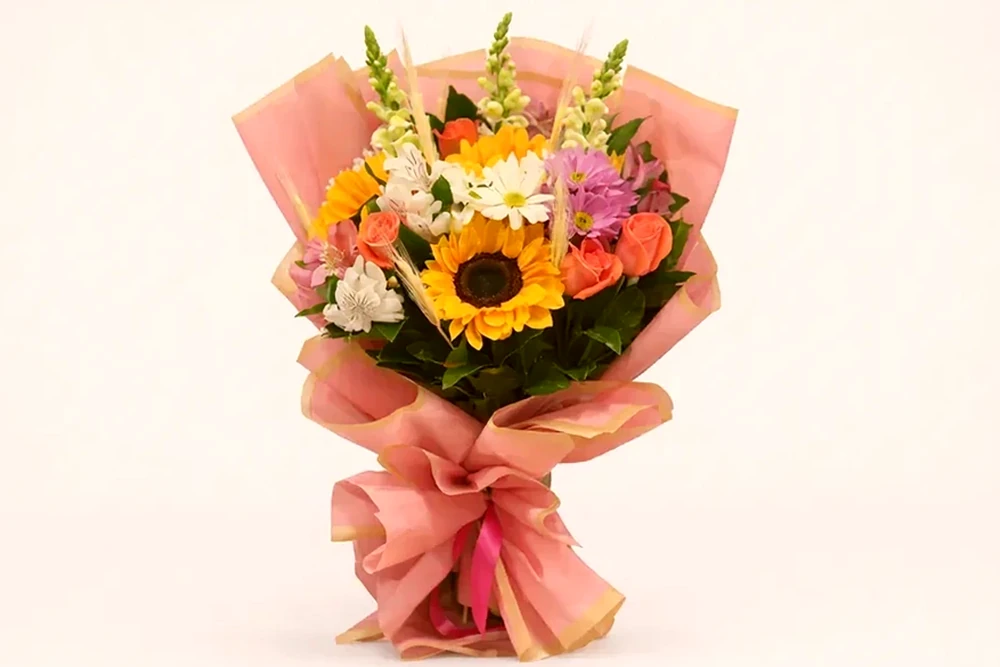 Buquê Alegre com Girassol e Flores Mistas, imagem ilustrativa