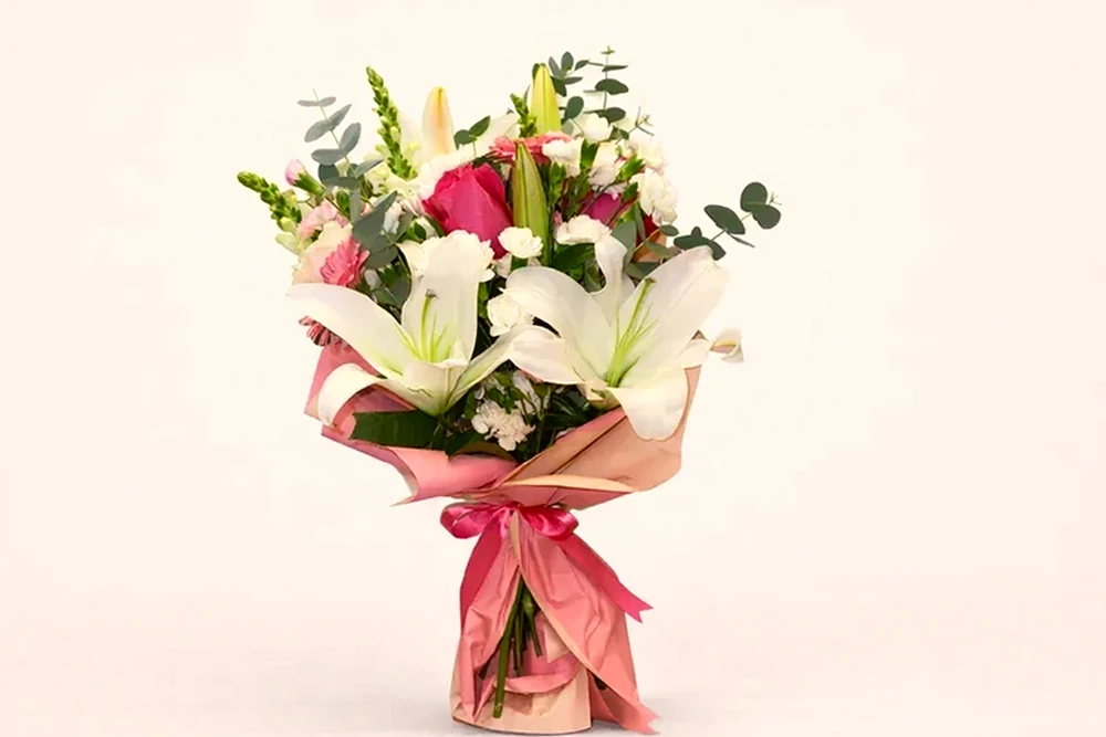 Buquê Elegante com Lírios e Flores Mistas, imagem ilustrativa