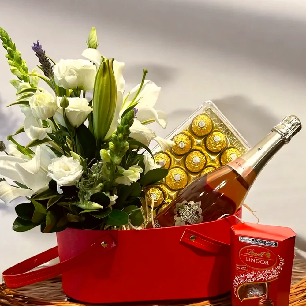 Cesta de Flores Brancas Luxuosas com Orquídeas e Espumante - Um Presente de Elegância e Sabor, imagem ilustrativa