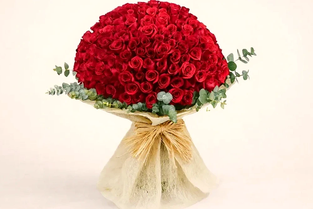 Paixão Floral Buquê Vermelho com 200 Rosas Colombianas, imagem ilustrativa
